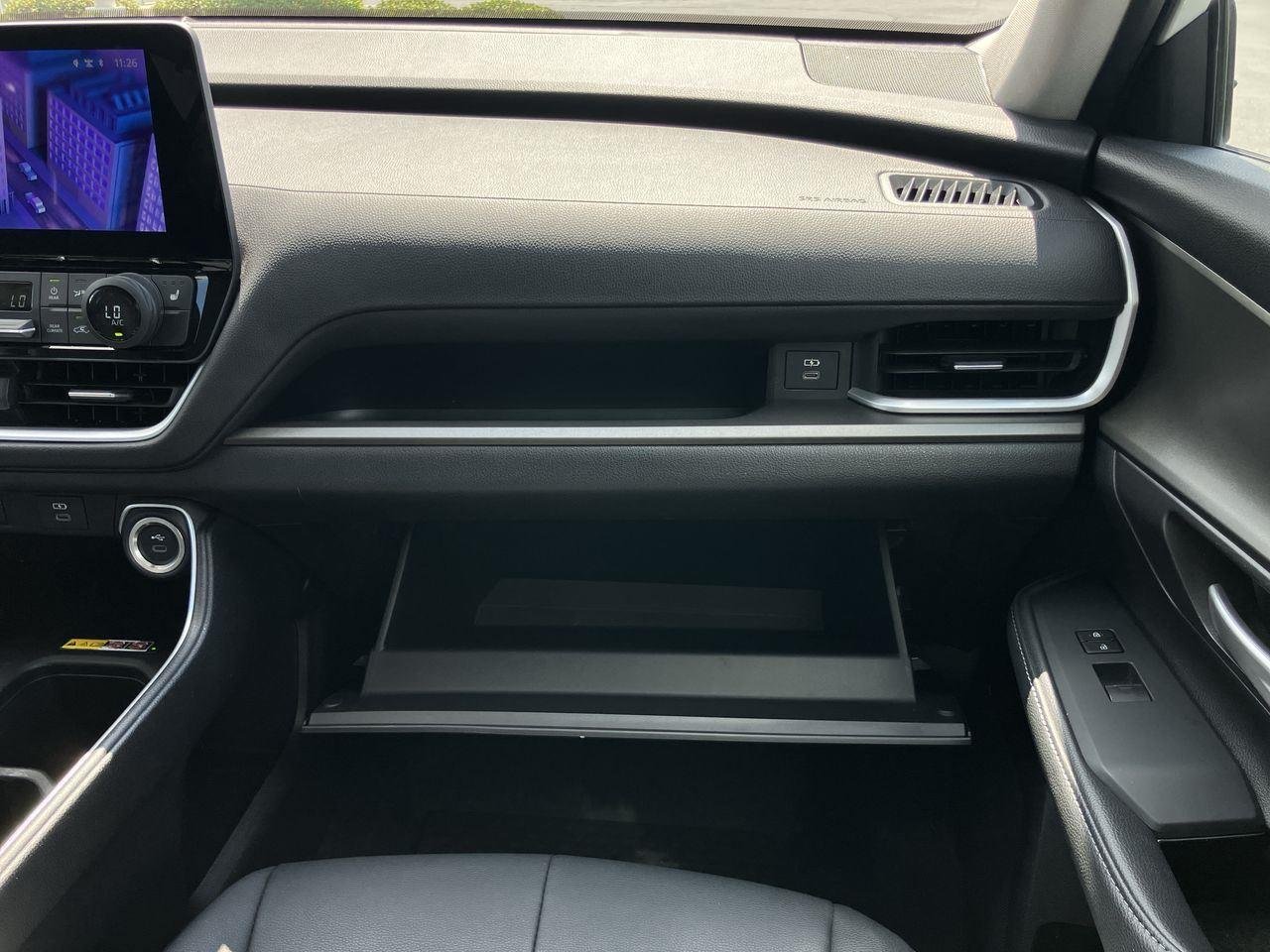 Used 2024 White (Wind Chill Pearl) Toyota XLE AWD image 16