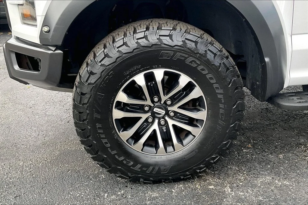 Certified Used 2019 Oxford White Ford Raptor image 8