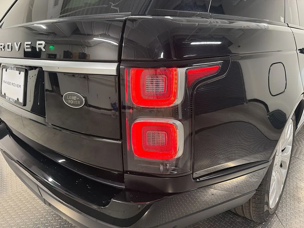 Used 2020  Land Rover HSE image 33