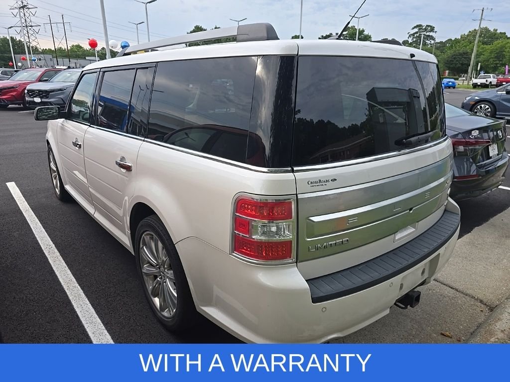Used 2016 White Ford Limited image 3