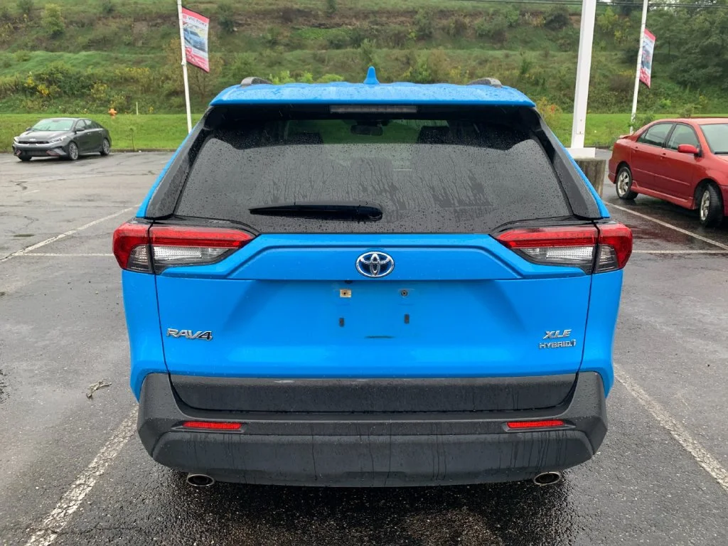 Used 2020 Blue Toyota XLE image 4