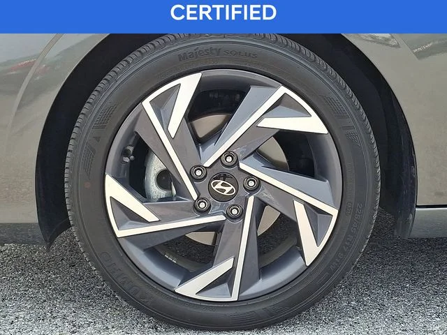 Used 2025 Gray Hyundai SEL Sport image 27