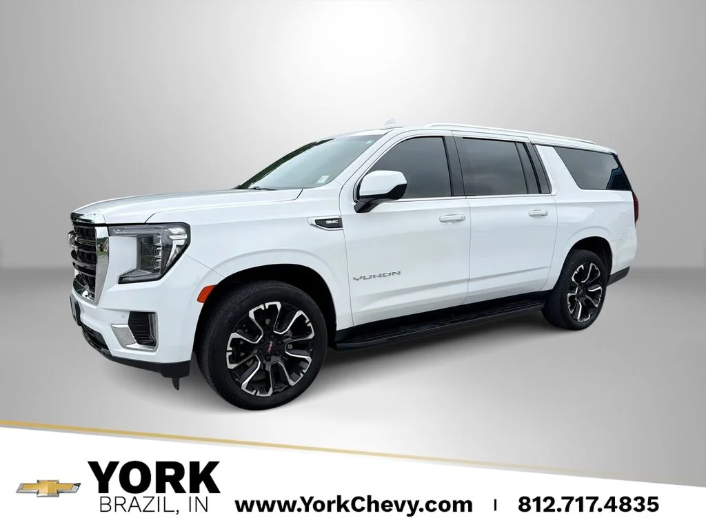 Used 2022 White GMC SLE image 1