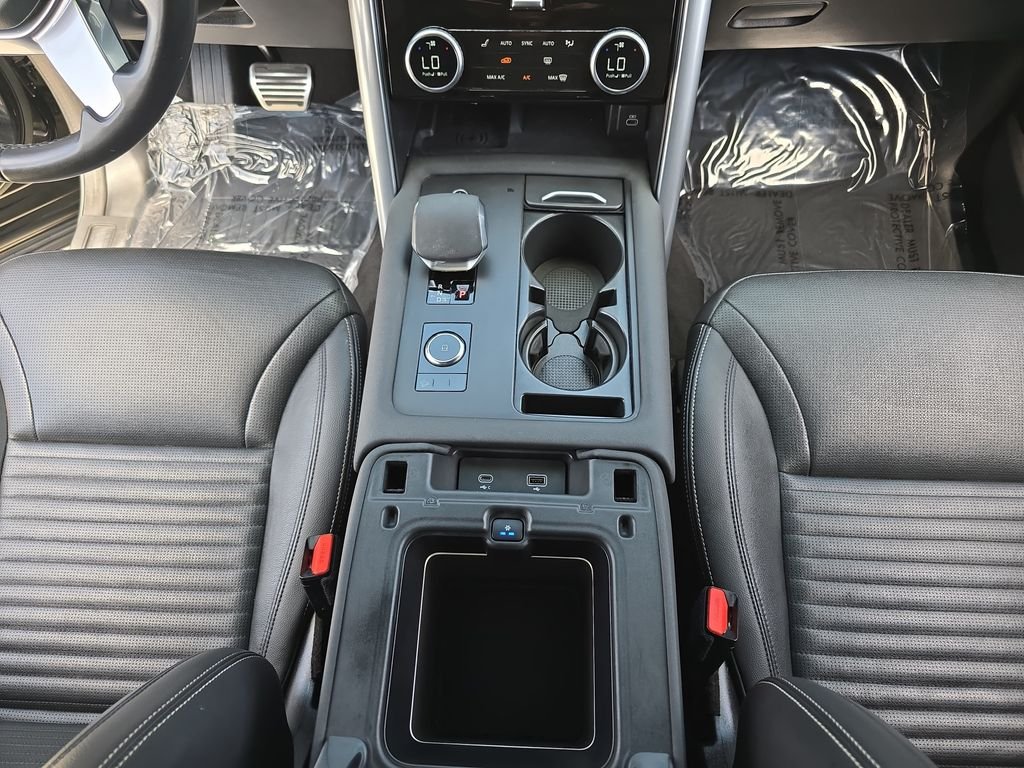 Used 2023 Black Land Rover S R-Dynamic image 27