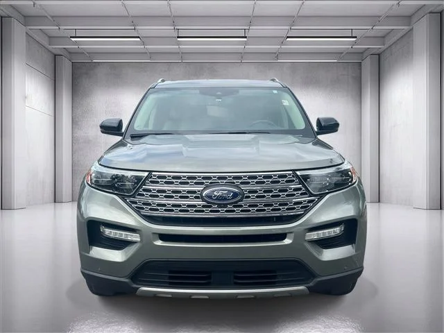 Used 2020 Green Ford Limited image 8