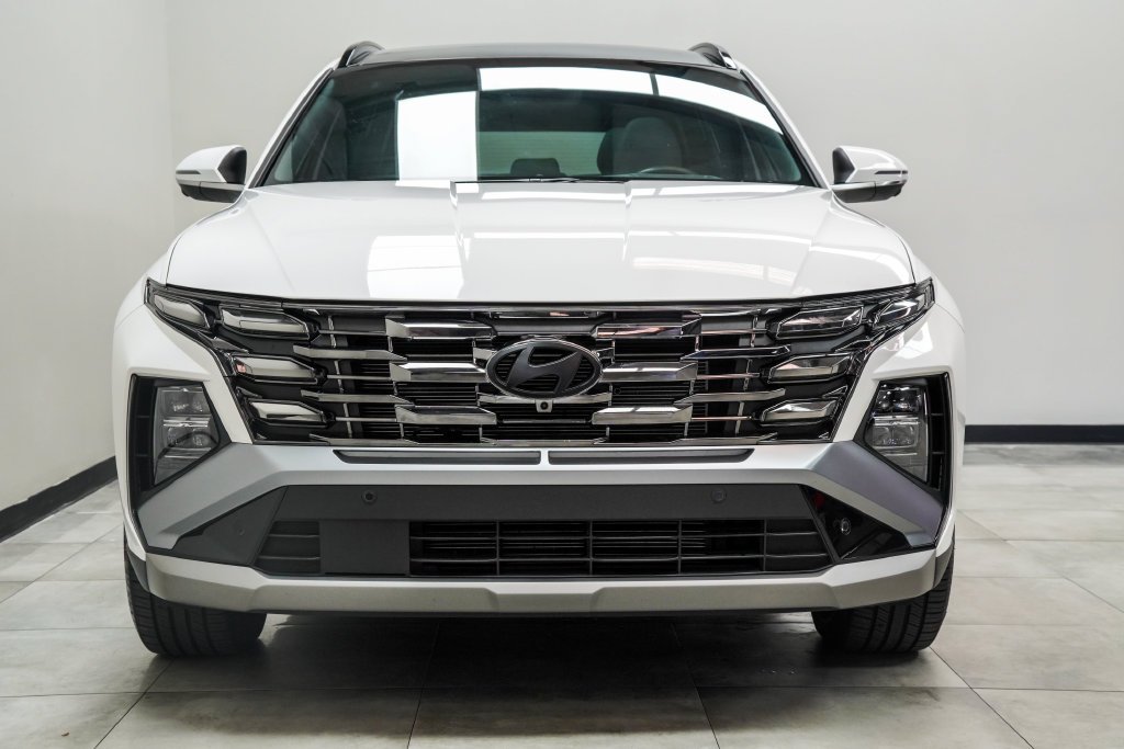 Used 2025 White Hyundai Limited image 7
