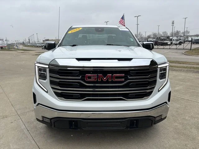 Certified Used 2024 Summit White GMC SLT image 5