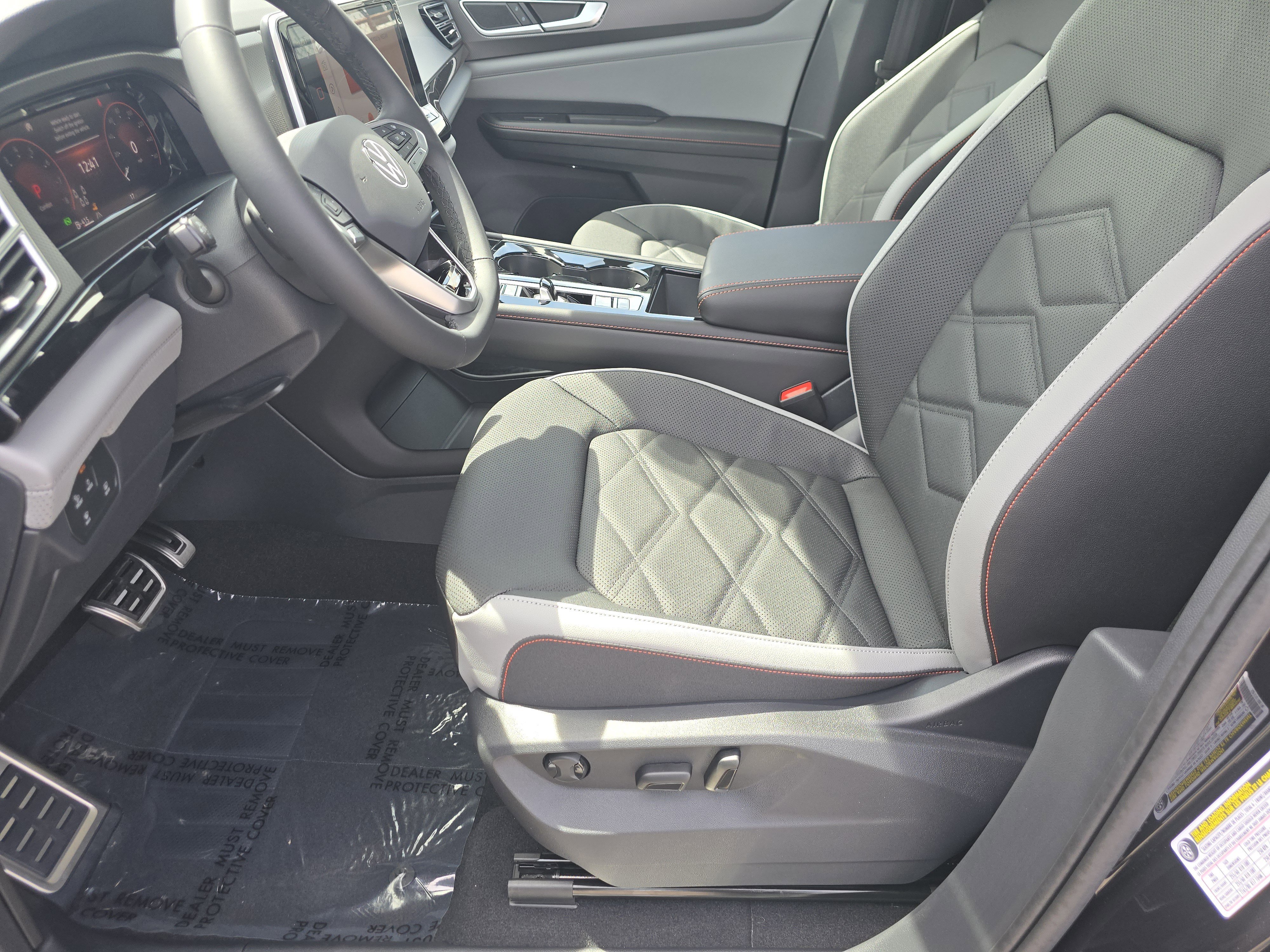 New 2026 Deep Black Pearl Volkswagen 2.0T Peak Edition image 20