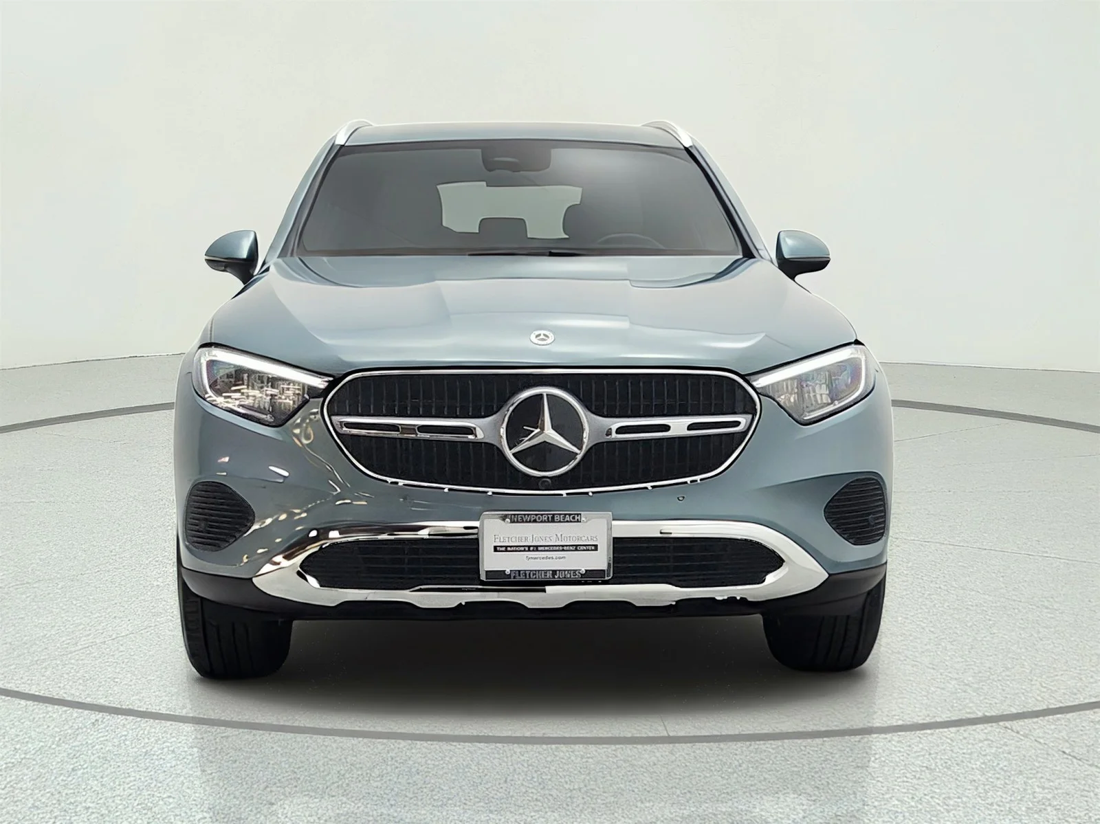 Used 2026 Verde Silver Metallic Mercedes-Benz GLC 300 SUV image 2