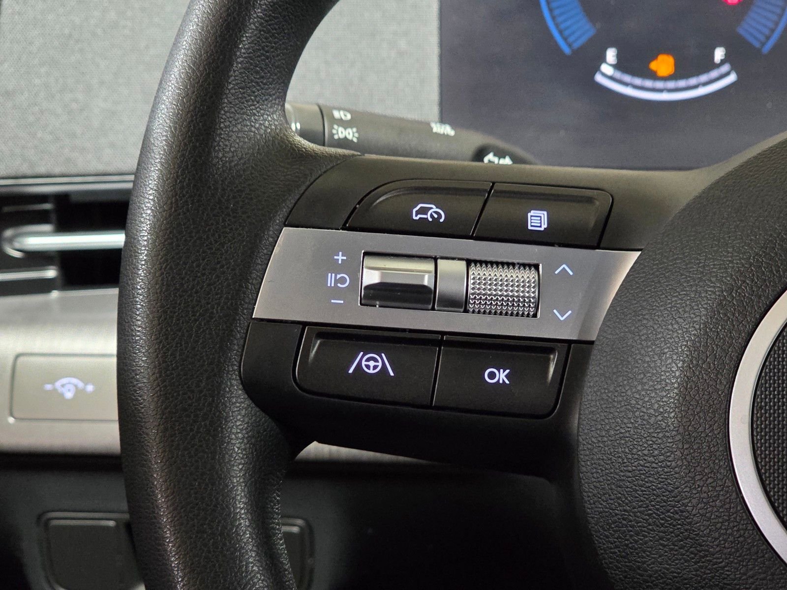 Used 2024 Denim Blue Pearl Hyundai SE image 31