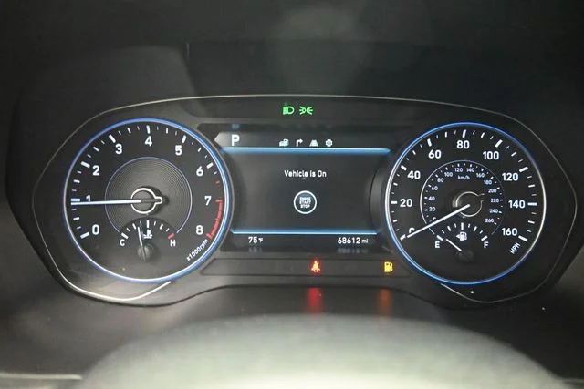Used 2022 Green Hyundai SEL image 12