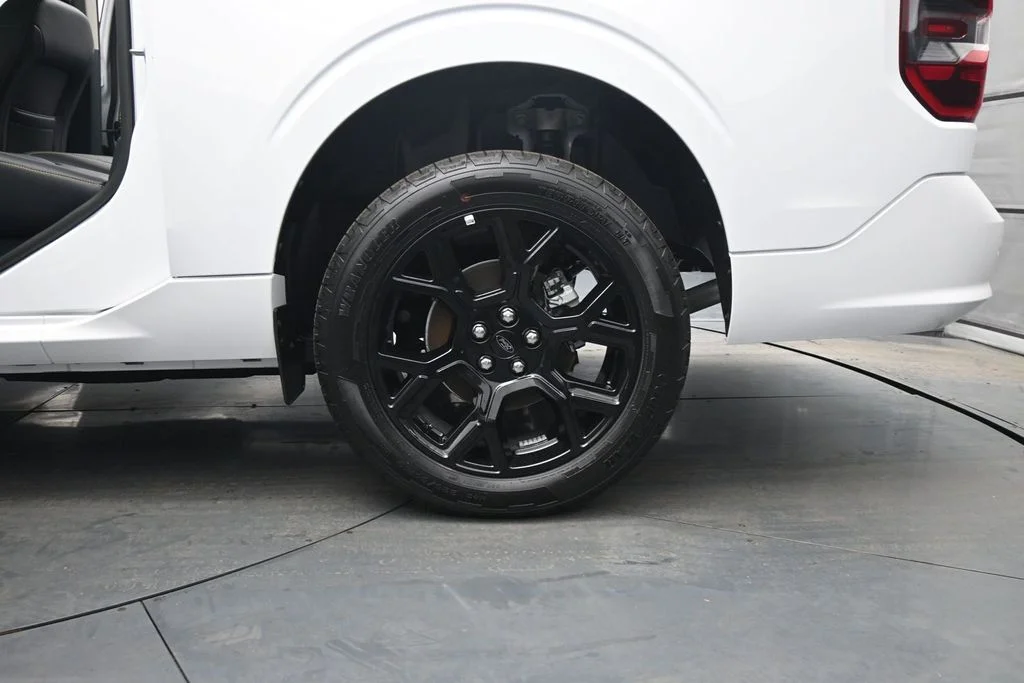 New 2025 Oxford White Ford Lobo Standard image 19