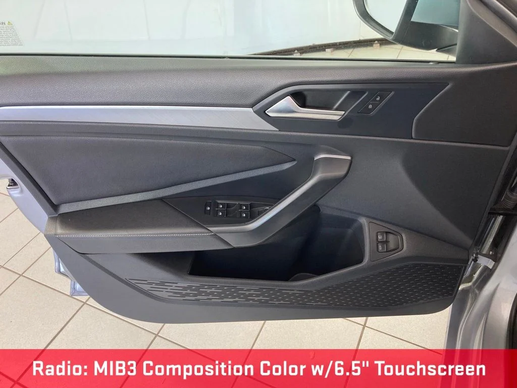 Used 2024 Gray Volkswagen 1.5T SE image 12
