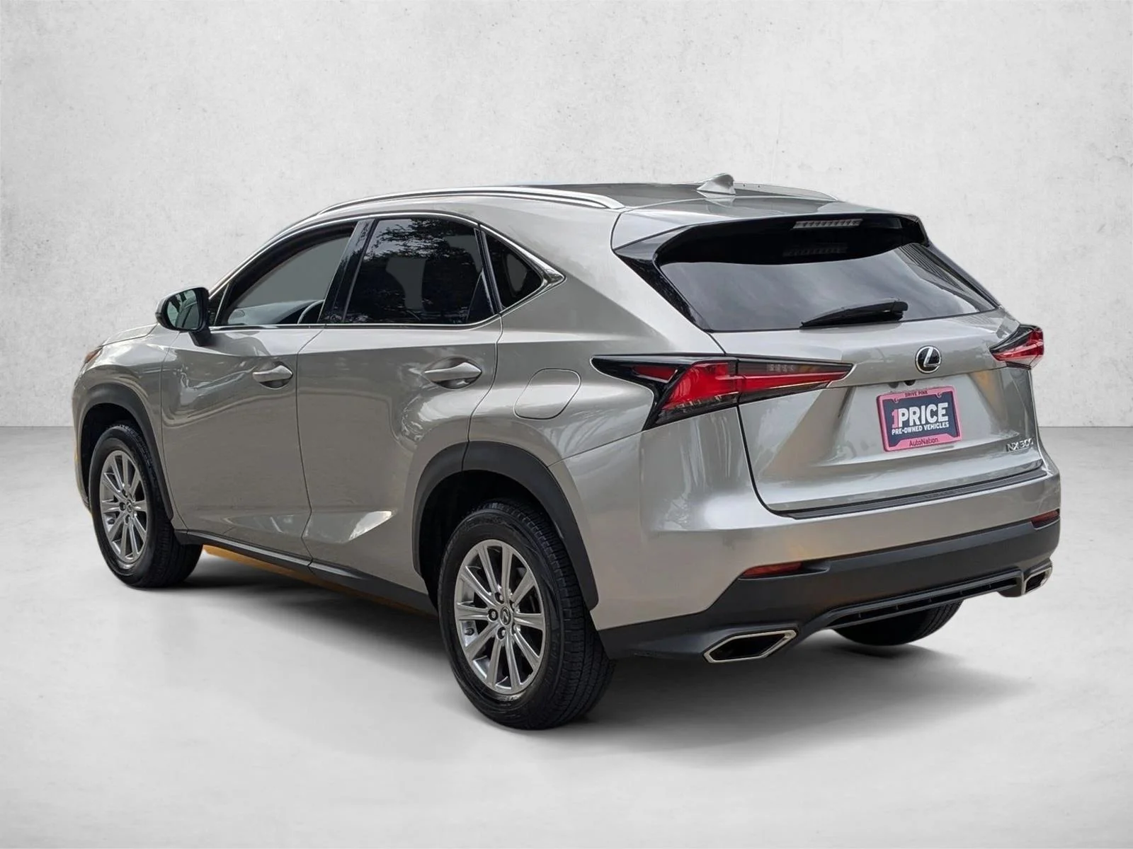 2021 Lexus NX 300 - Photo 8