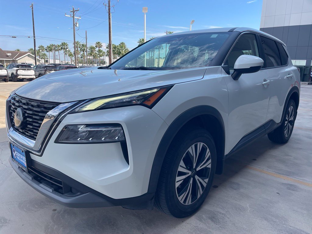 Used 2023 White Nissan SV image 5
