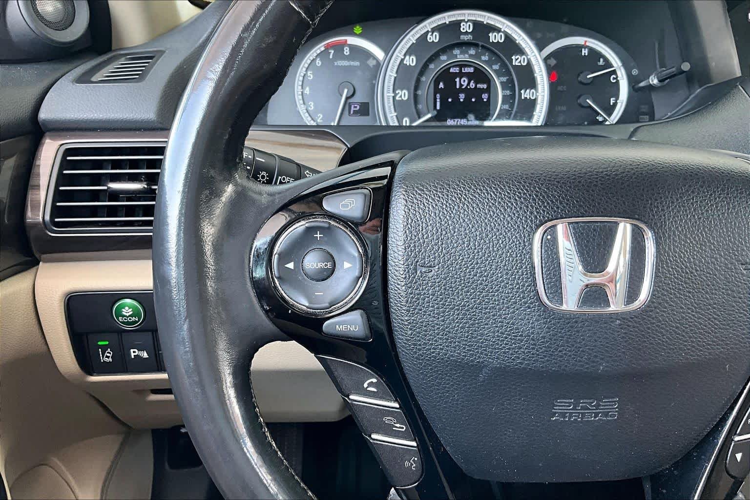 Used 2017 White Orchid Pearl Honda Touring image 24