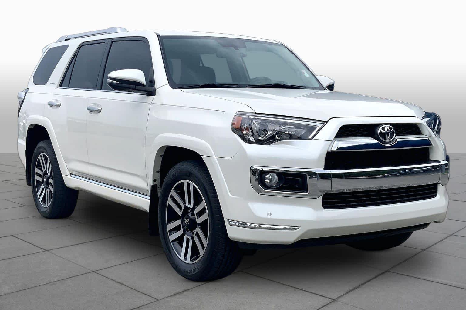 Used 2018 Blizzard Pearl Toyota Limited image 3