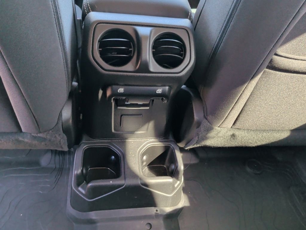 Used 2022 Blue Jeep Overland image 42