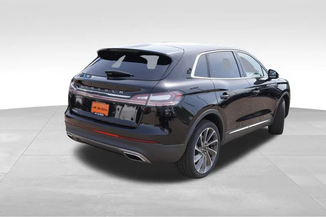 Used 2022 Black Lincoln Reserve image 5