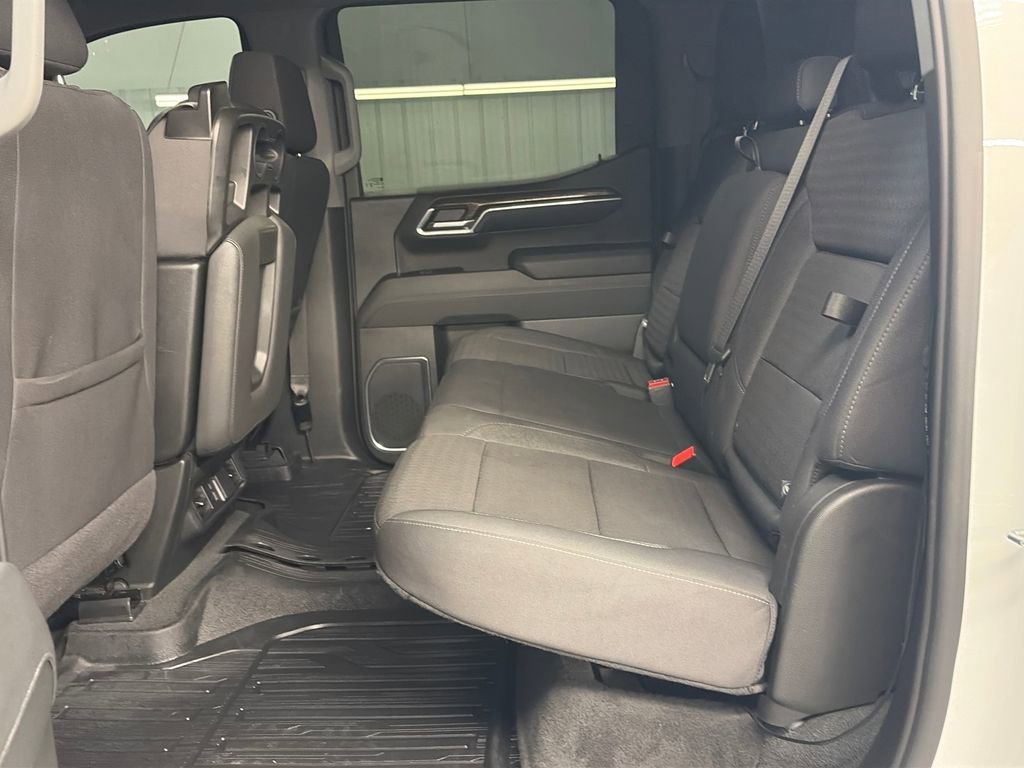 Used 2024 Summit White GMC Elevation image 21