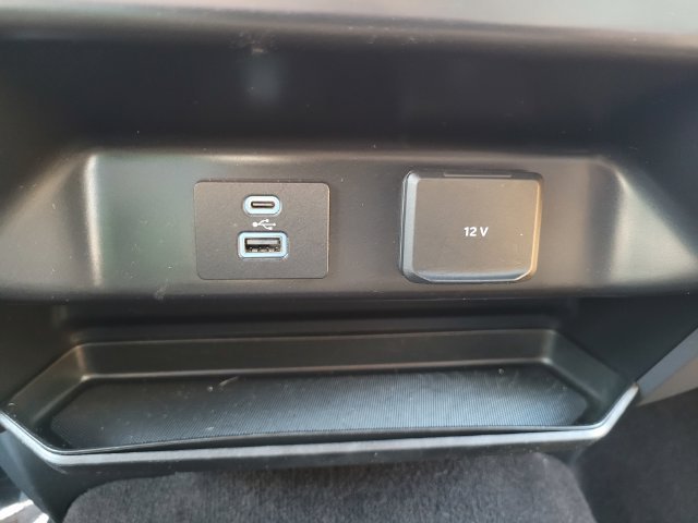Used 2021 Gray Ford XLT image 25