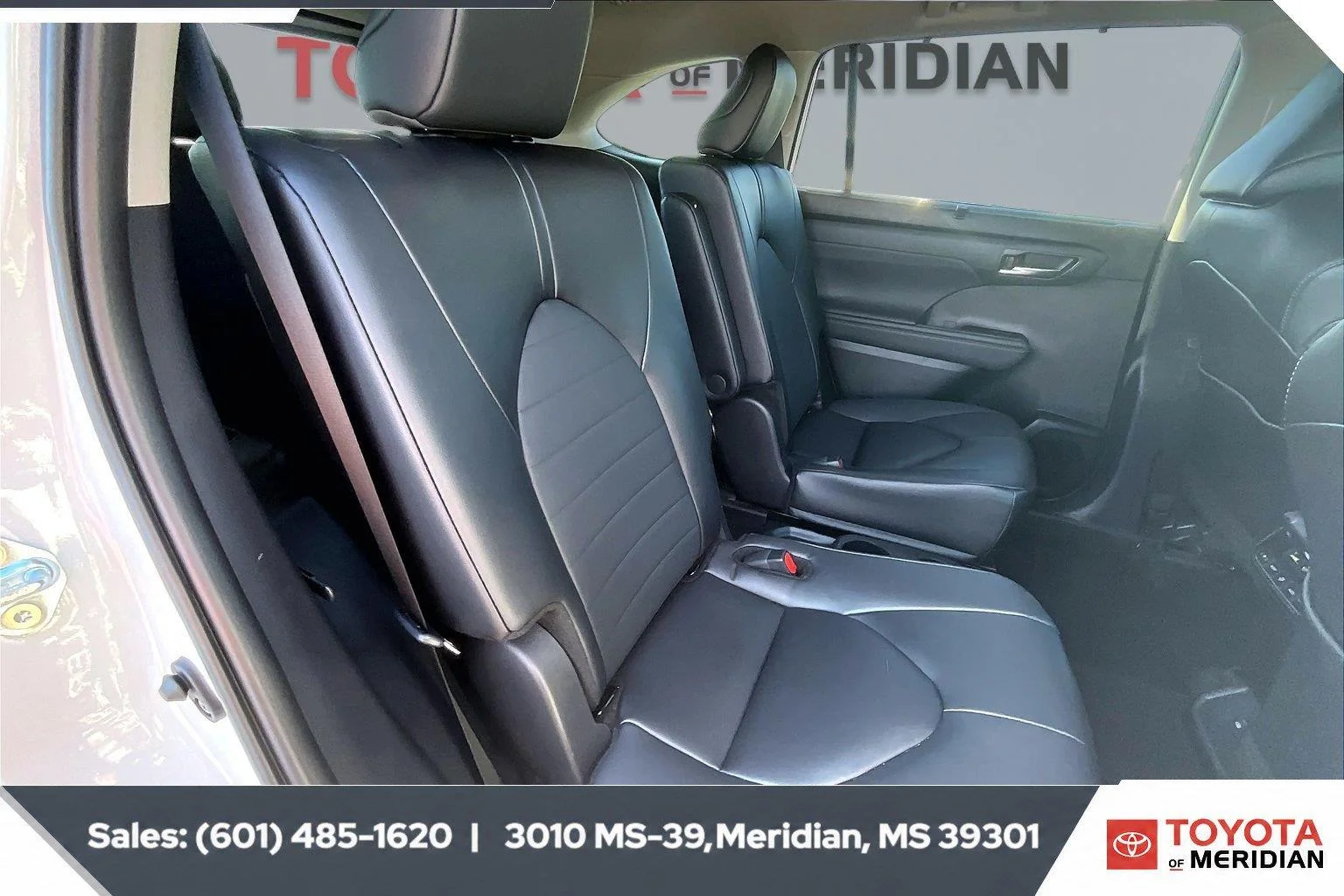 Used 2026 Wind Chill Pearl Toyota XLE image 20