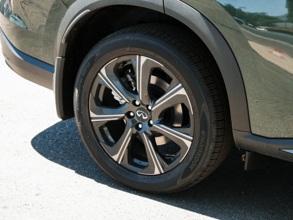 New 2027 DEEP EMERALD INFINITI Autograph AWD image 4