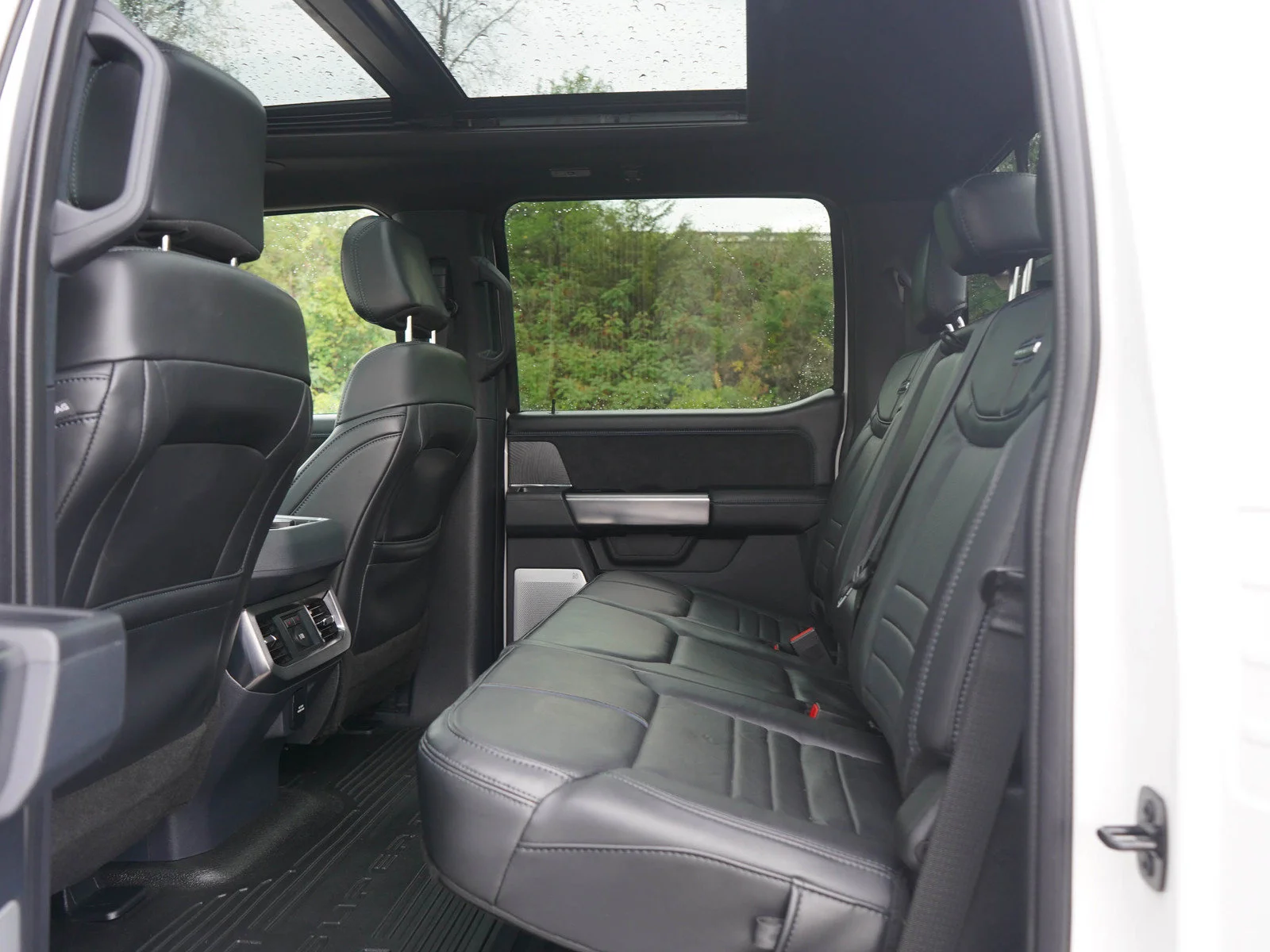 Used 2025 Star White Metallic TC Ford Platinum image 14