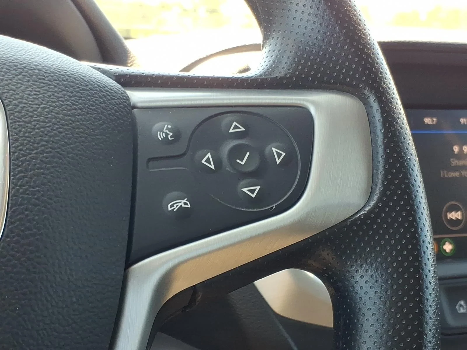 Used 2024 Summit White GMC SLE image 26