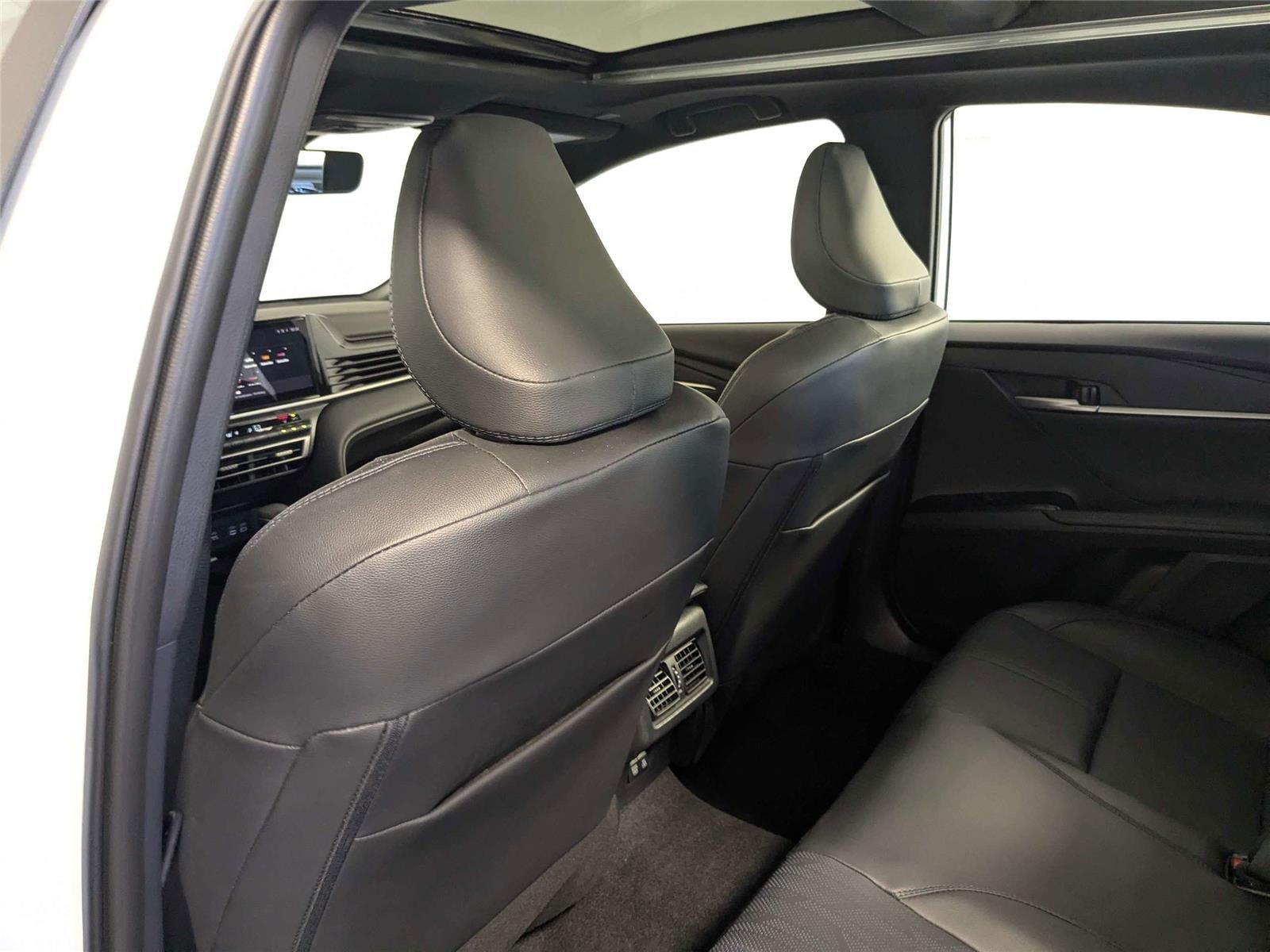 2025 Toyota Camry XSE - Photo 36