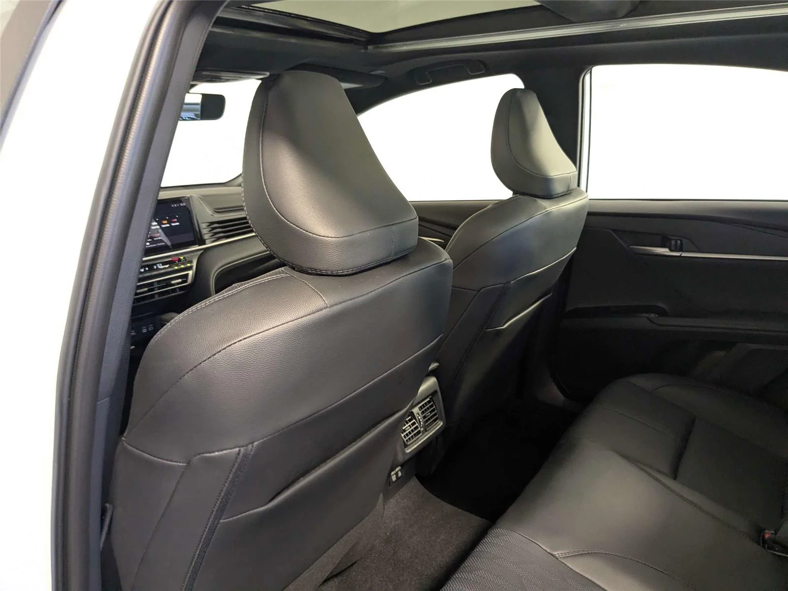 2025 Toyota Camry XSE - Photo 36