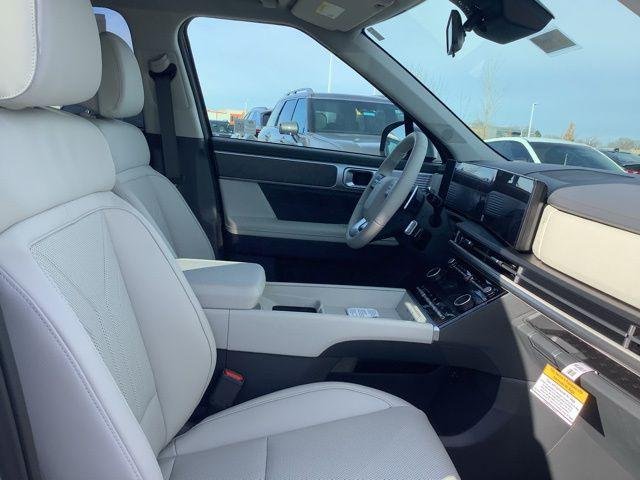 New 2026 Shimmering Silver Hyundai SEL image 35