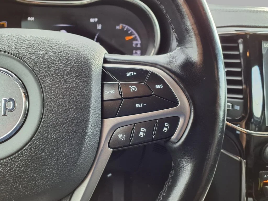 Certified Used 2021 Black Jeep Overland image 15