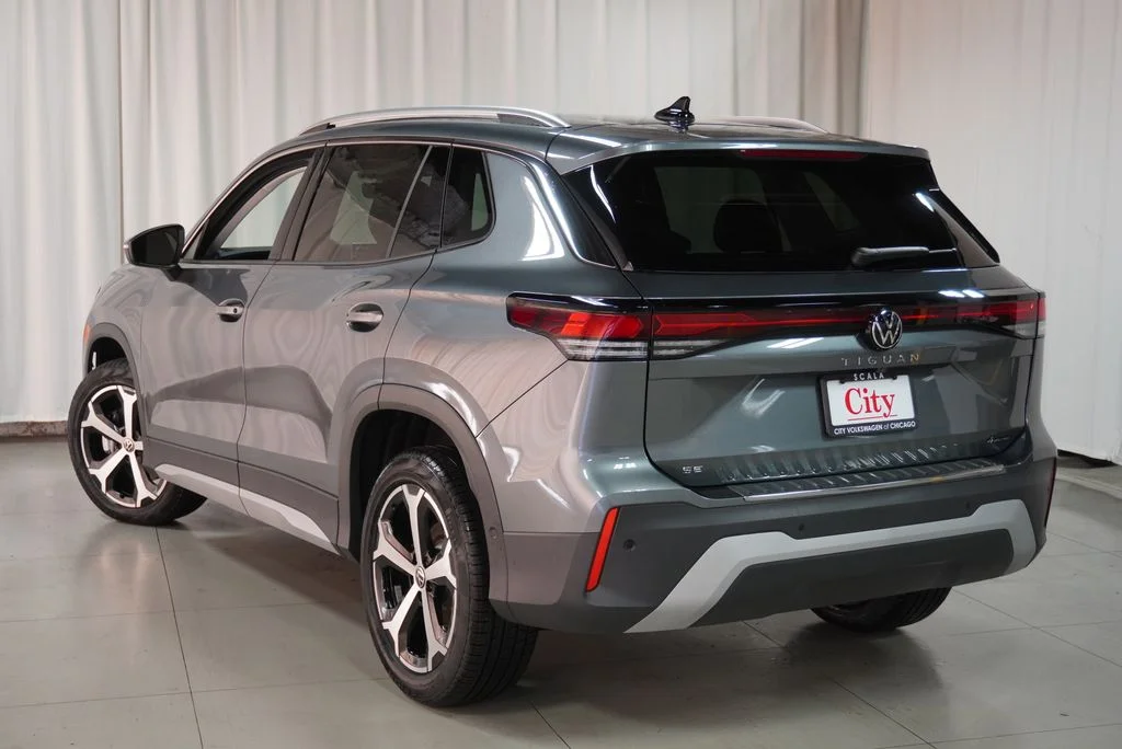 New 2026 Platinum Gray Volkswagen 2.0T SE image 7