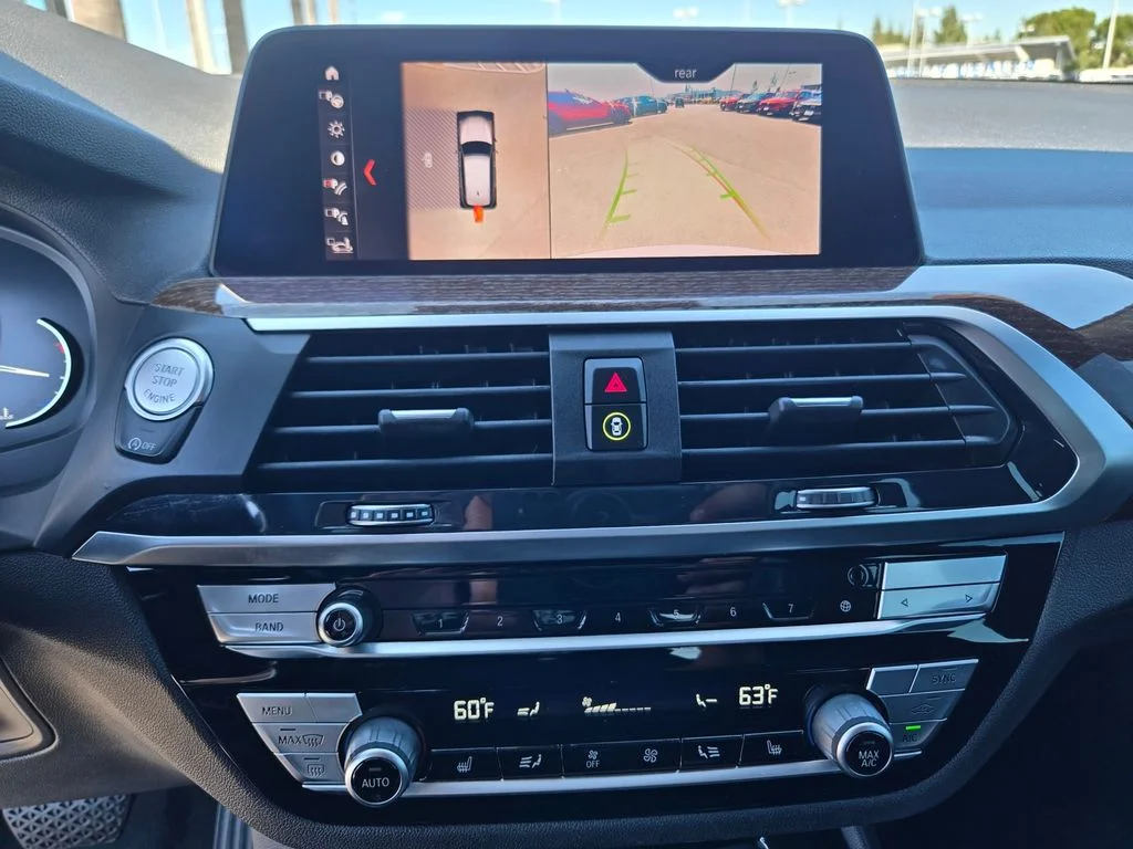 Used 2021 White Metallic BMW sDrive30i image 19