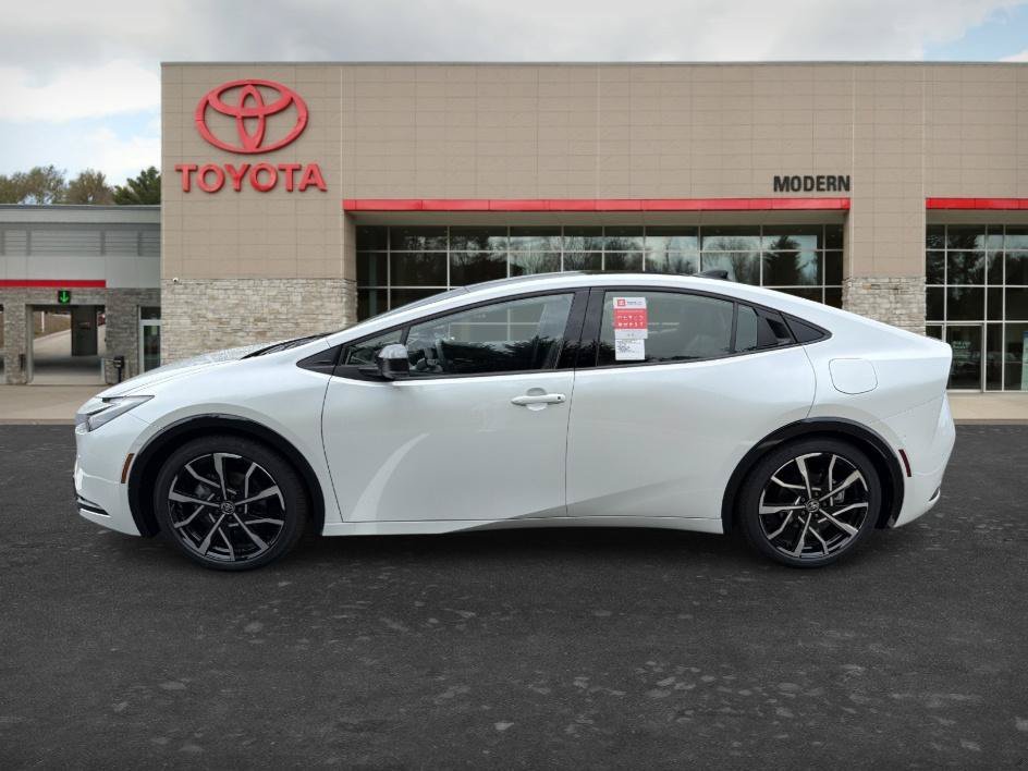 New 2026 Wind Chill Pearl Toyota XSE Premium image 7
