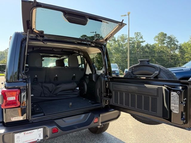 2025 Jeep Wrangler 4-Door Sahara - Photo 16