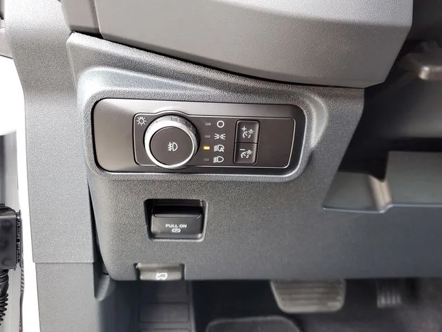 New 2026 Oxford White Ford Badlands® image 18