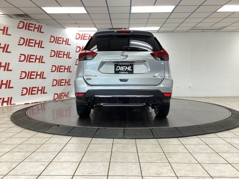Used 2018 Silver Nissan SV image 6