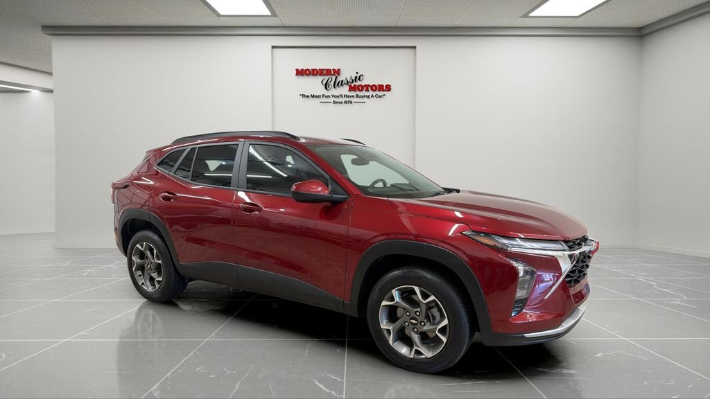 2025 Chevrolet Trax LT's photo