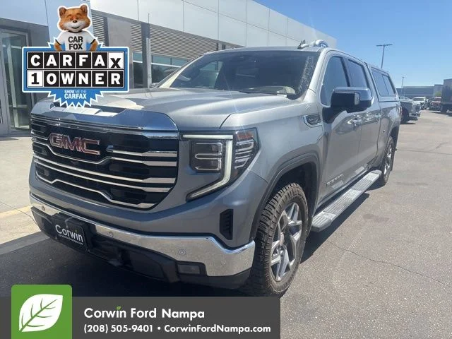 2023 GMC Sierra 4WD Crew Cab Short Box SLT's photo