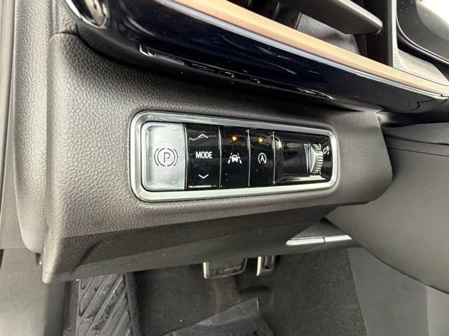 New 2025 Summit White Buick Sport Touring image 21
