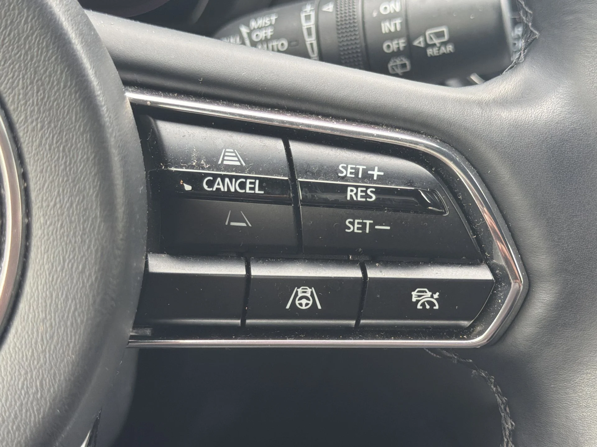 Certified Used 2025 Platinum Mazda 3.3 Turbo Premium Plus image 15