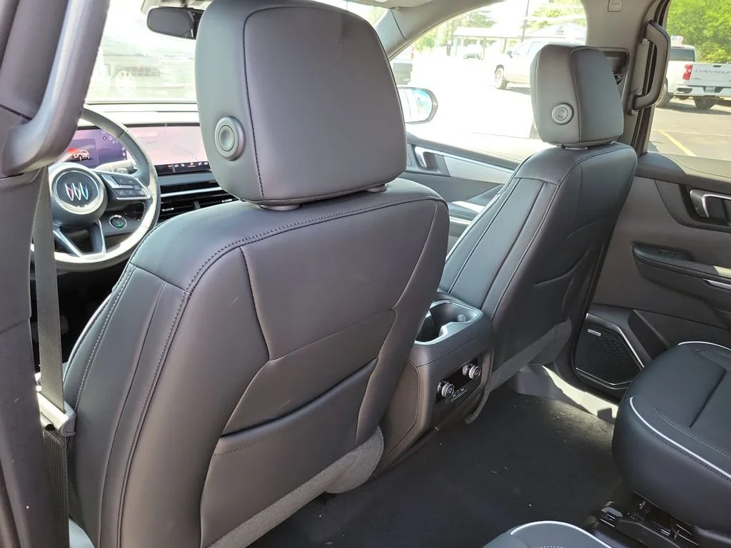 2026 Buick Enclave Preferred - Photo 24