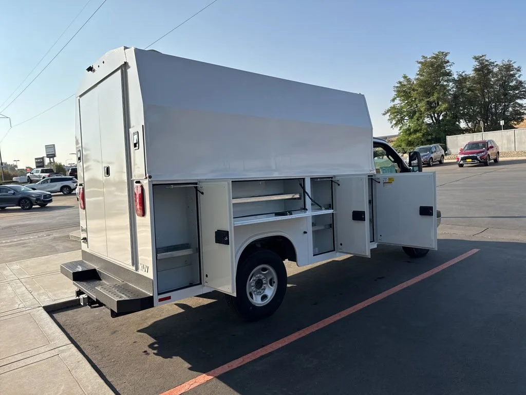New 2024 Summit White GMC 1WT image 16