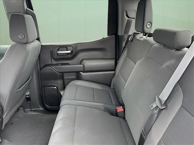 Used 2022 White Chevrolet Custom image 8