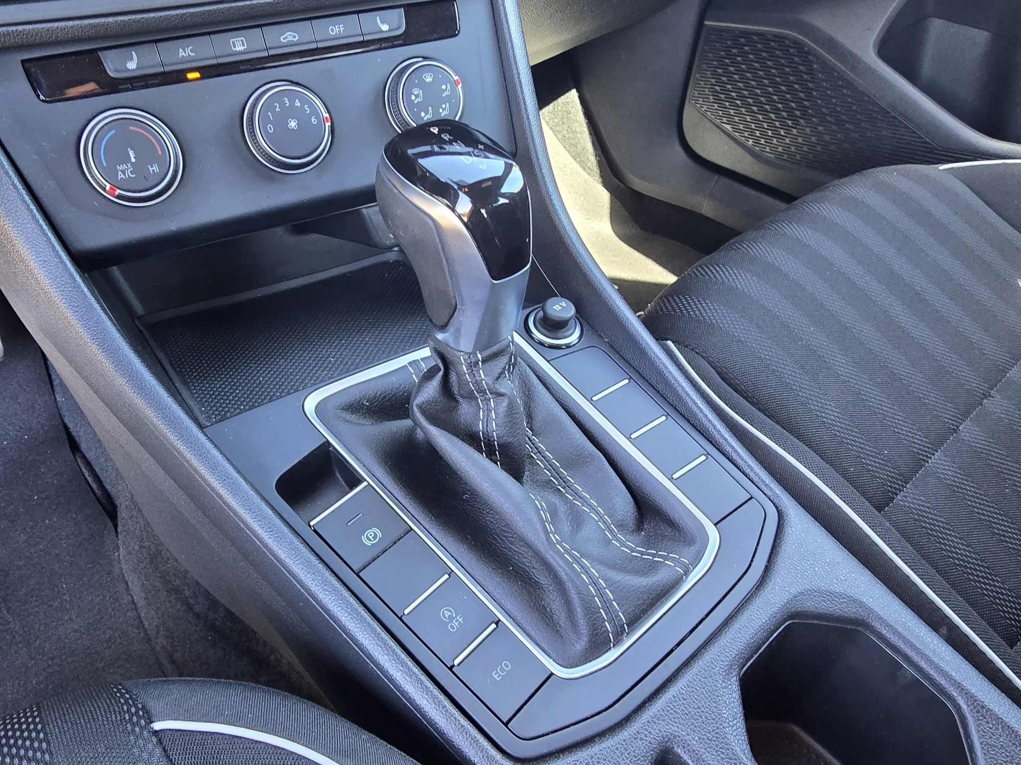 Used 2024 Deep Black Pearl Volkswagen Sport image 19