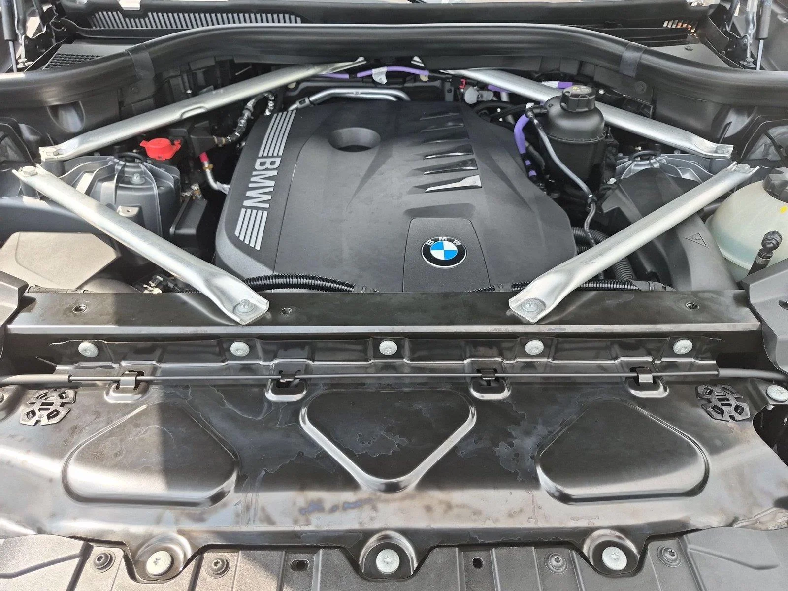 Certified Used 2025 Skyscraper Grey Metallic BMW xDrive40i image 40