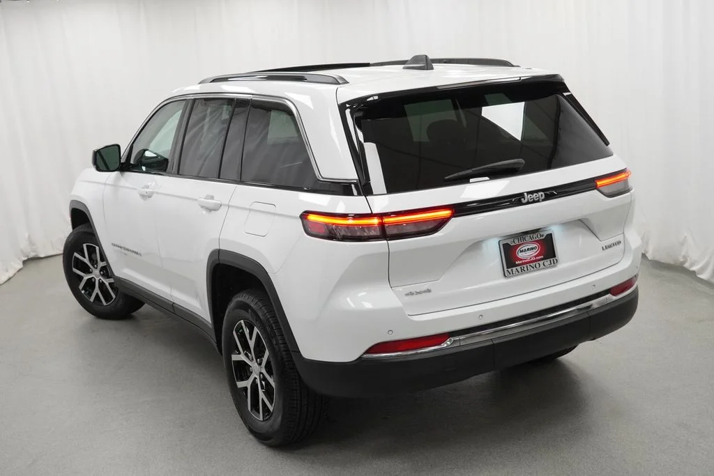 Certified Used 2025 White Jeep Limited image 12