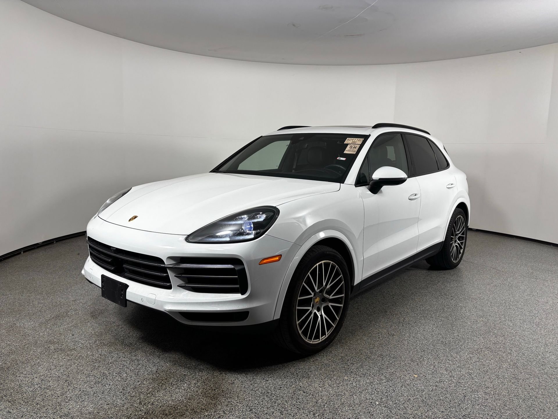 2023 Porsche Cayenne Platinum Edition S's photo
